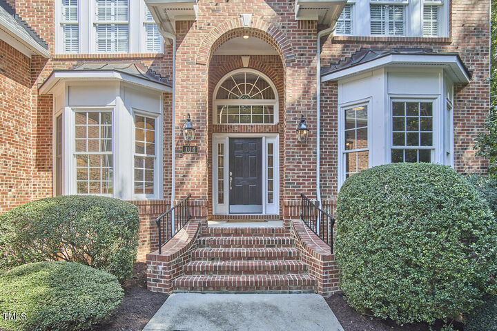 Property Photo: 104 Randolph Court NC 27516
