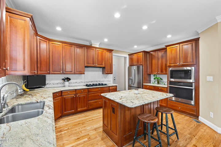 Property Photo:  105 Bending Oak Way  NC 27560 
