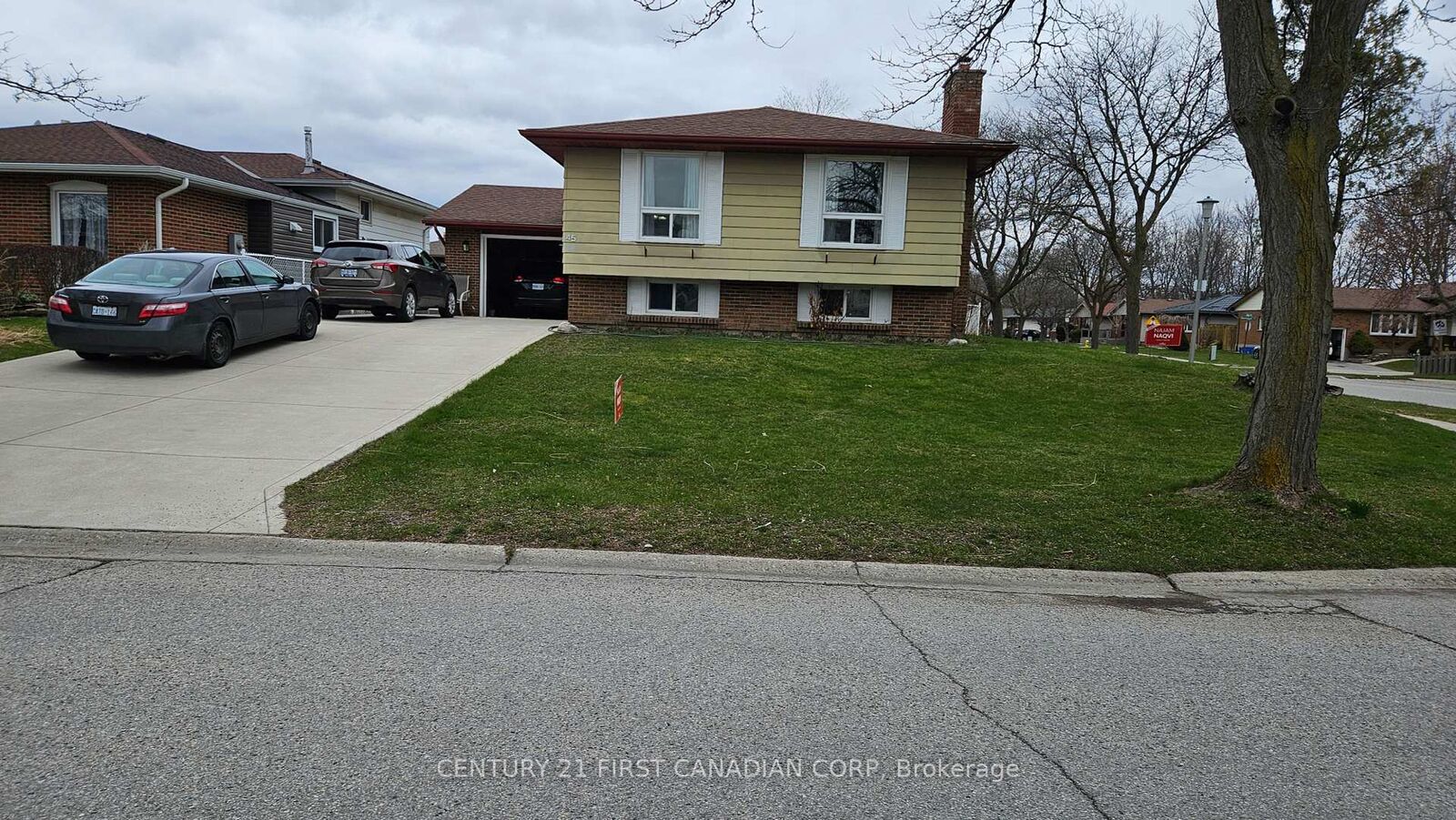 Property Photo:  45 Locust Crescent  ON N6E 2K1 