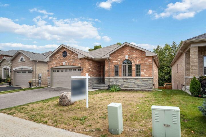 Photo de la propriété:  147 Springdale Drive  ON K9V 0H9 
