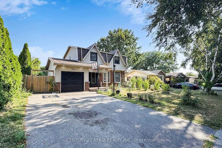 1011 Basswood Avenue  Oshawa ON L1H 2G8 photo