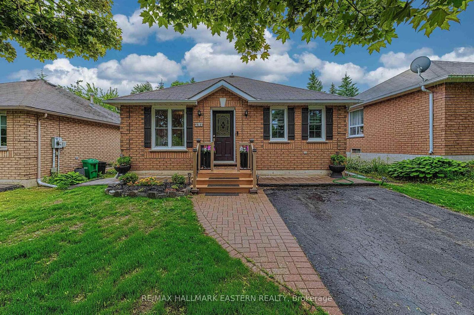Property Photo:  297 Towerhill Road  ON K9H 7N1 