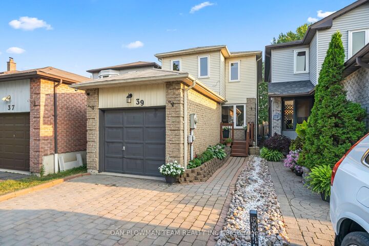 Property Photo: 39 Dorvis Drive ON L1N 8C8