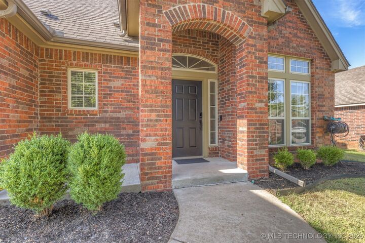 Property Photo:  1704 W 120th Court S  OK 74037 