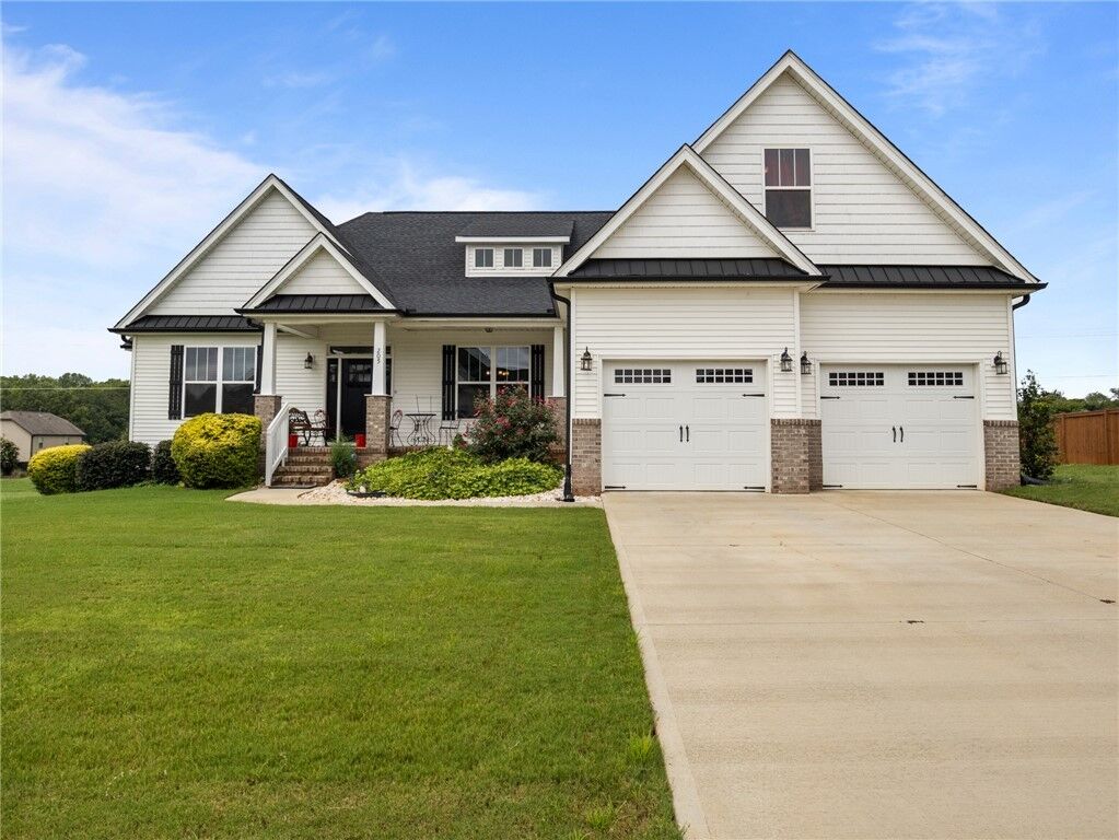 Property Photo:  205 Barnstead Court  SC 29673 