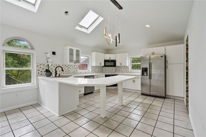 Property Photo:  1017 McCoy Rd  PA 15136 