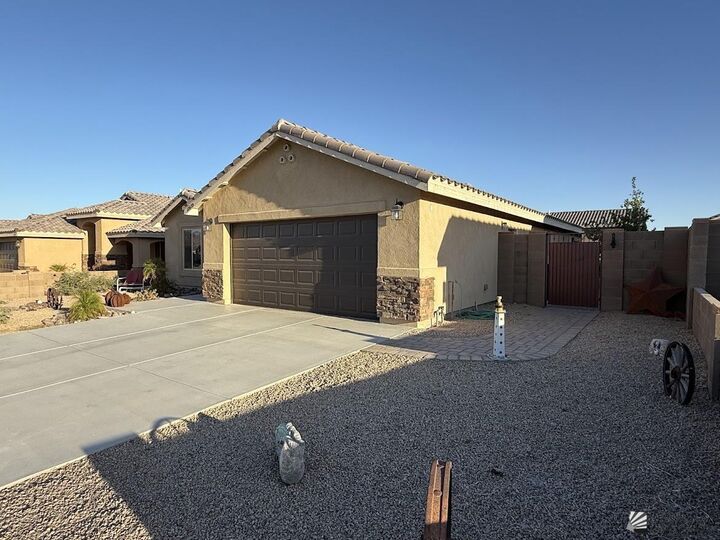 Property Photo:  12635 E 48 Dr  AZ 85367 
