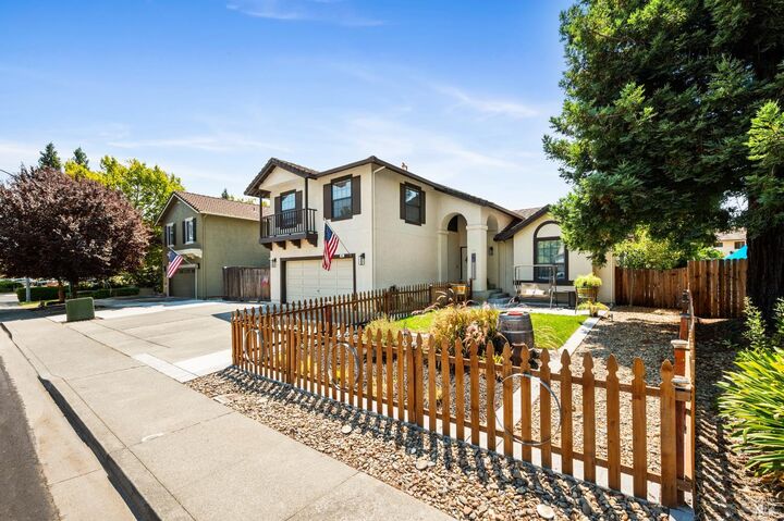 Property Photo:  406 Stonecastle Way  CA 95687 
