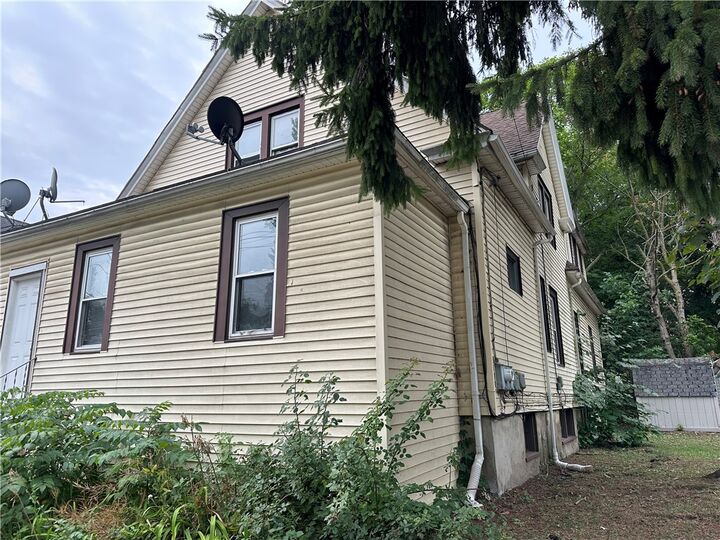 Property Photo:  557 Glide Street  NY 14606 