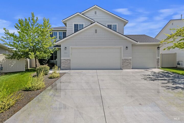 Property Photo: 3134 N Saratov Way ID 83634