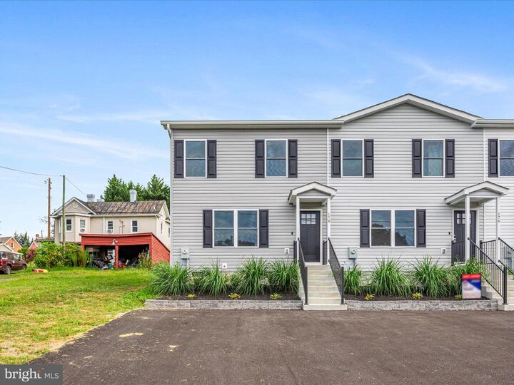 Property Photo:  178 Bank Street  VA 22842 