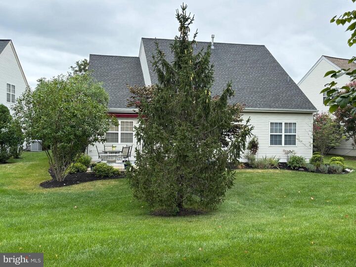 Property Photo:  759 S Settlers Circle  PA 18976 