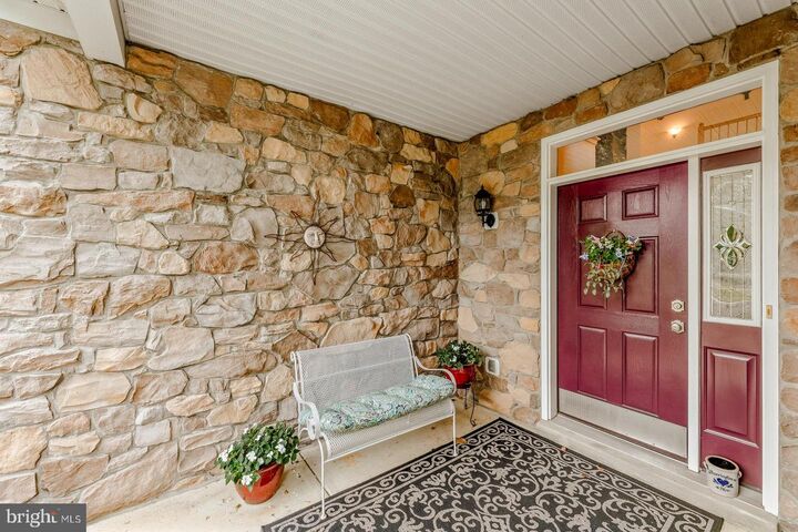 Property Photo:  759 S Settlers Circle  PA 18976 