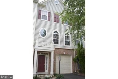 Property Photo:  24706 Clock Tower Square  VA 20105 
