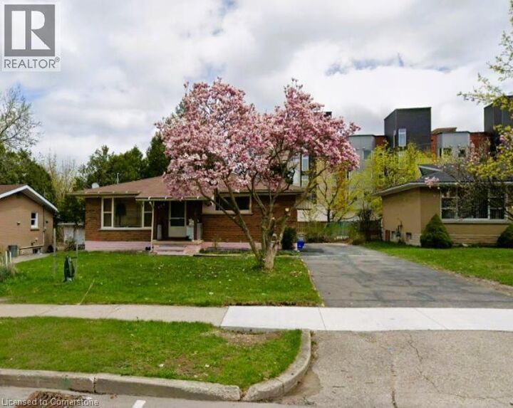 Property Photo:  274 Sunview Street  ON N2L 3V9 