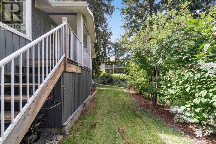 Property Photo:  2131 21 Street Northeast  BC V1E 3E4 
