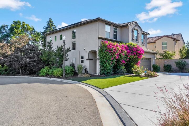 Property Photo: 1303 Johnson Lane CA 93619