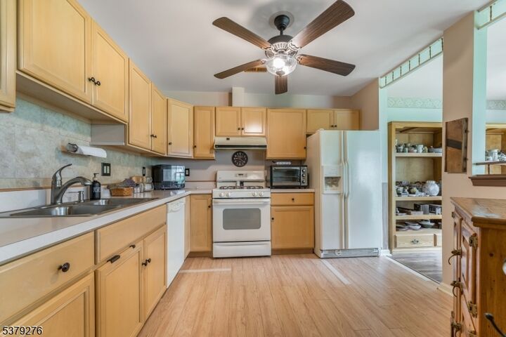 Property Photo: 404 Hunt Dr NJ 08848