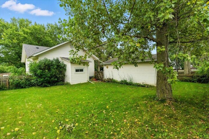 Property Photo: 418 NW 1st Avenue IA 50662