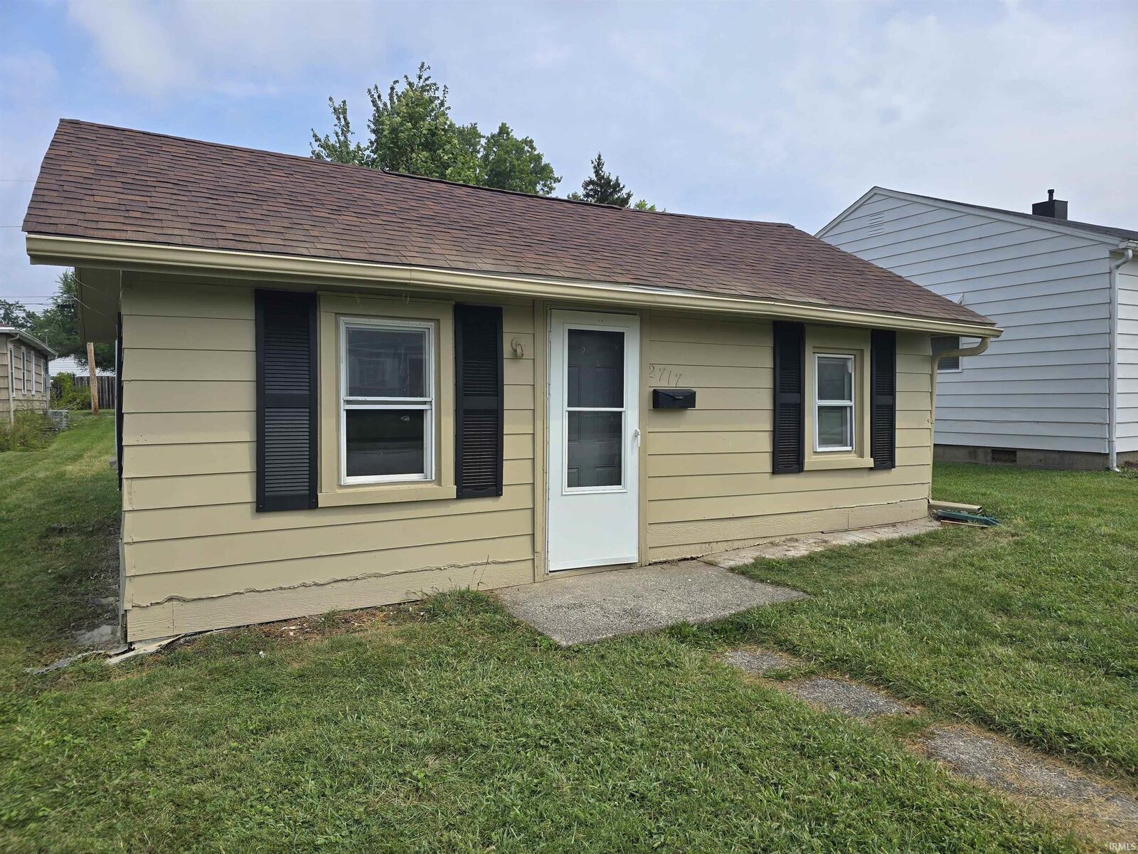 Property Photo: 2717 Clara Avenue IN 46805-3829