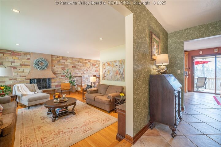 Property Photo:  1516 Village Drive  WV 25309 