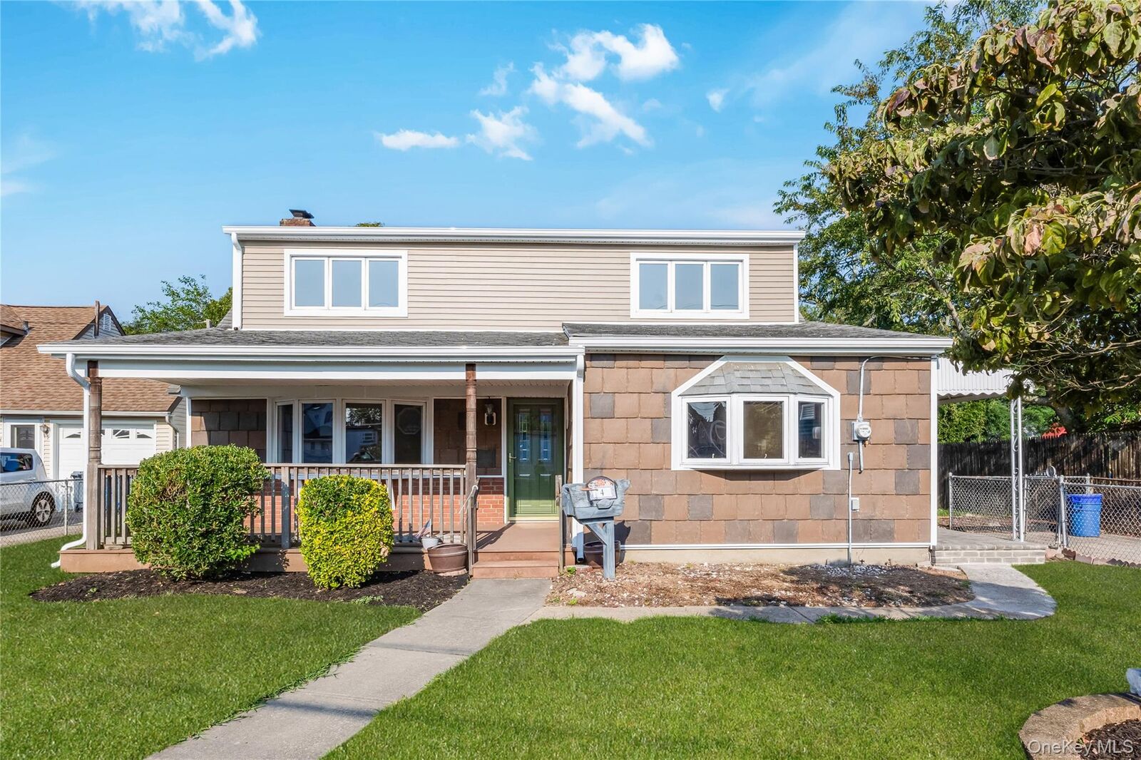 Property Photo:  4 William Street  NY 11726 