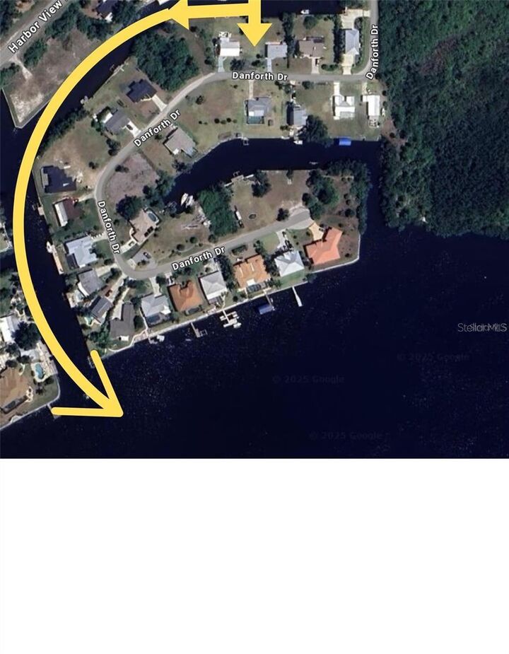 Property Photo: 152 Danforth Drive FL 33980