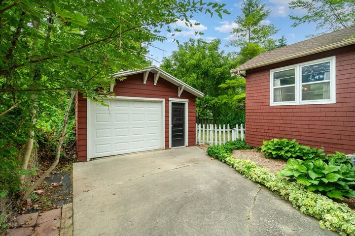 Property Photo:  2021 7th Street  MI 48708-6789 