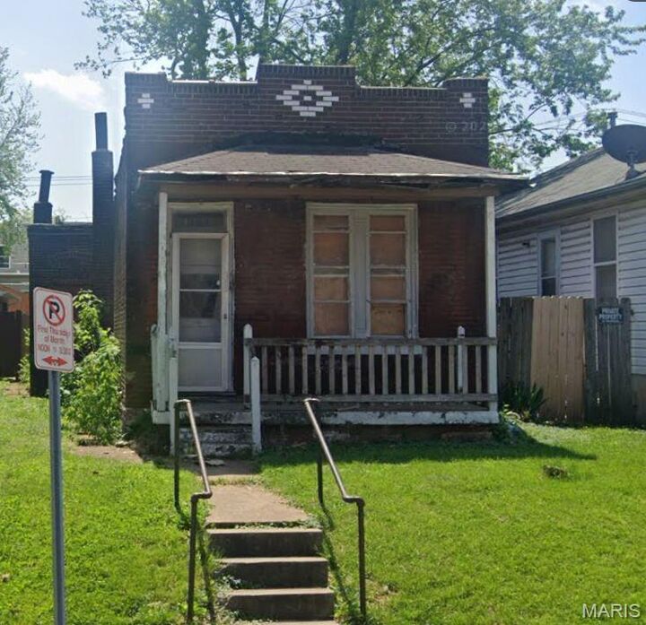 4330 Swan Avenue  St Louis MO 63110 photo