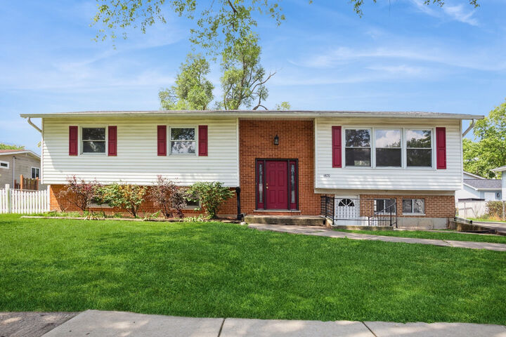 Property Photo: 6870 Highland Street IL 60133