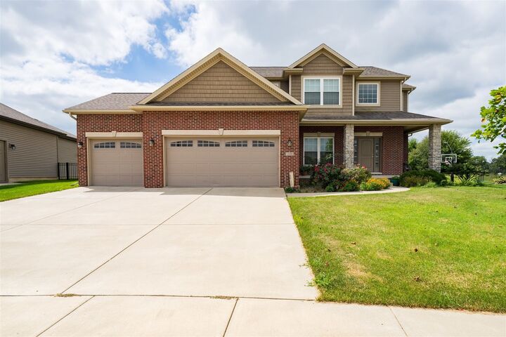 Property Photo: 1525 Stoneroller Circle IL 61705
