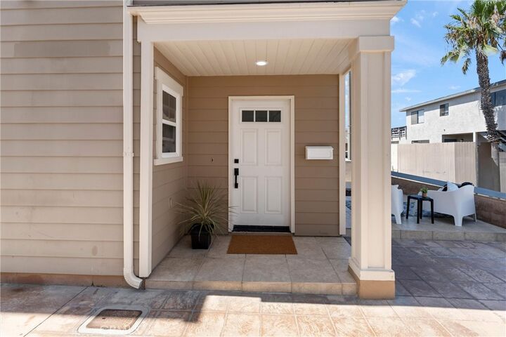 Property Photo: 126 47th Street 1 CA 92663