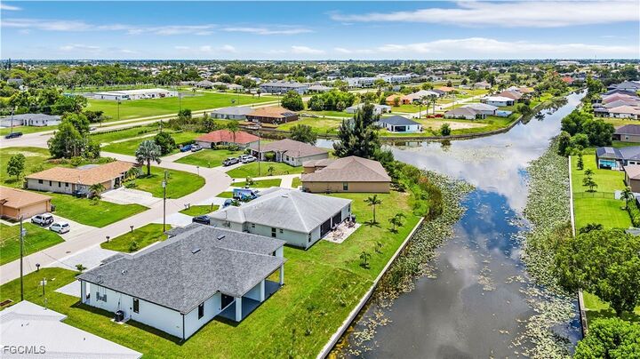 604/602 SW 8th Place  Cape Coral FL 33991 photo