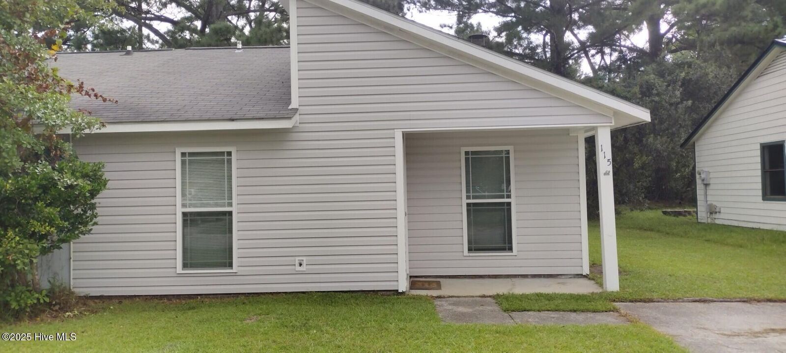 Property Photo:  115 Village Circle  NC 28546 