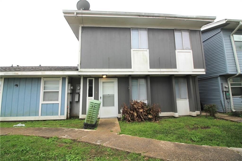Property Photo: 4 Jasmine Lane LA 70087