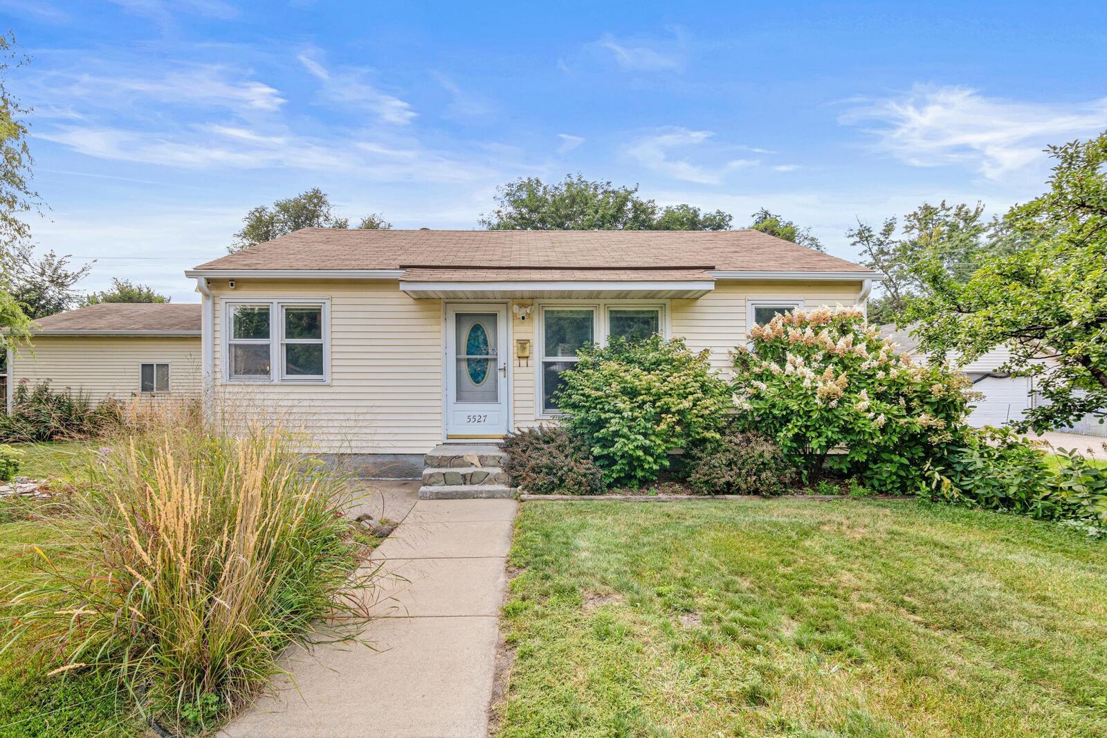Property Photo:  5527 Fremont Avenue N  MN 55430 