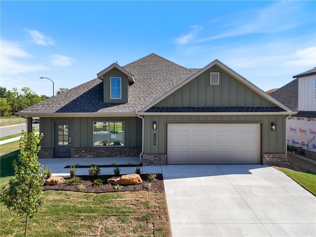 Property Photo: 2309 N Presley Street AR 72761