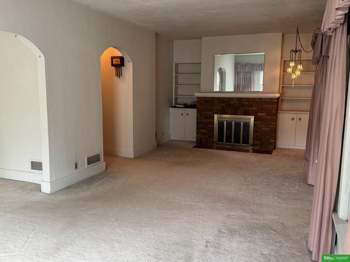 Property Photo:  412 S 12th Street  NE 68061 