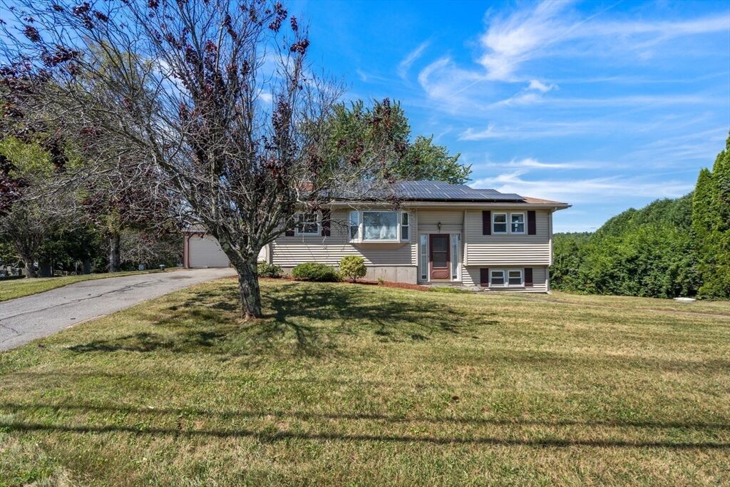 Property Photo:  35 Pleasant St  MA 01537 