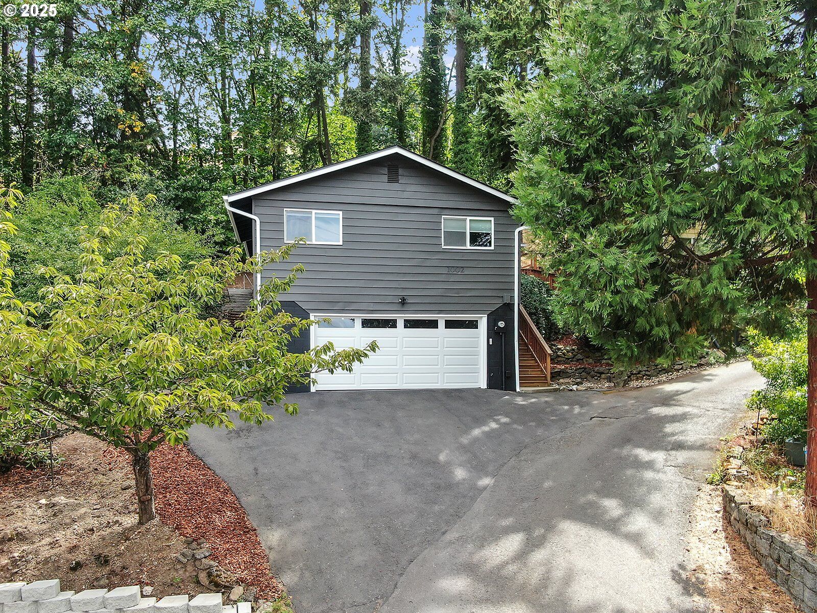 Property Photo:  1002 N 1st St  WA 98625 