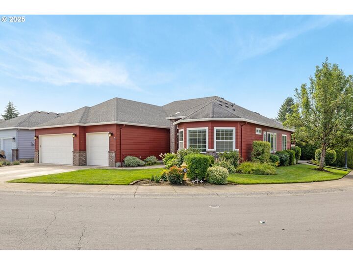 Property Photo:  813 NW 151st St  WA 98685 
