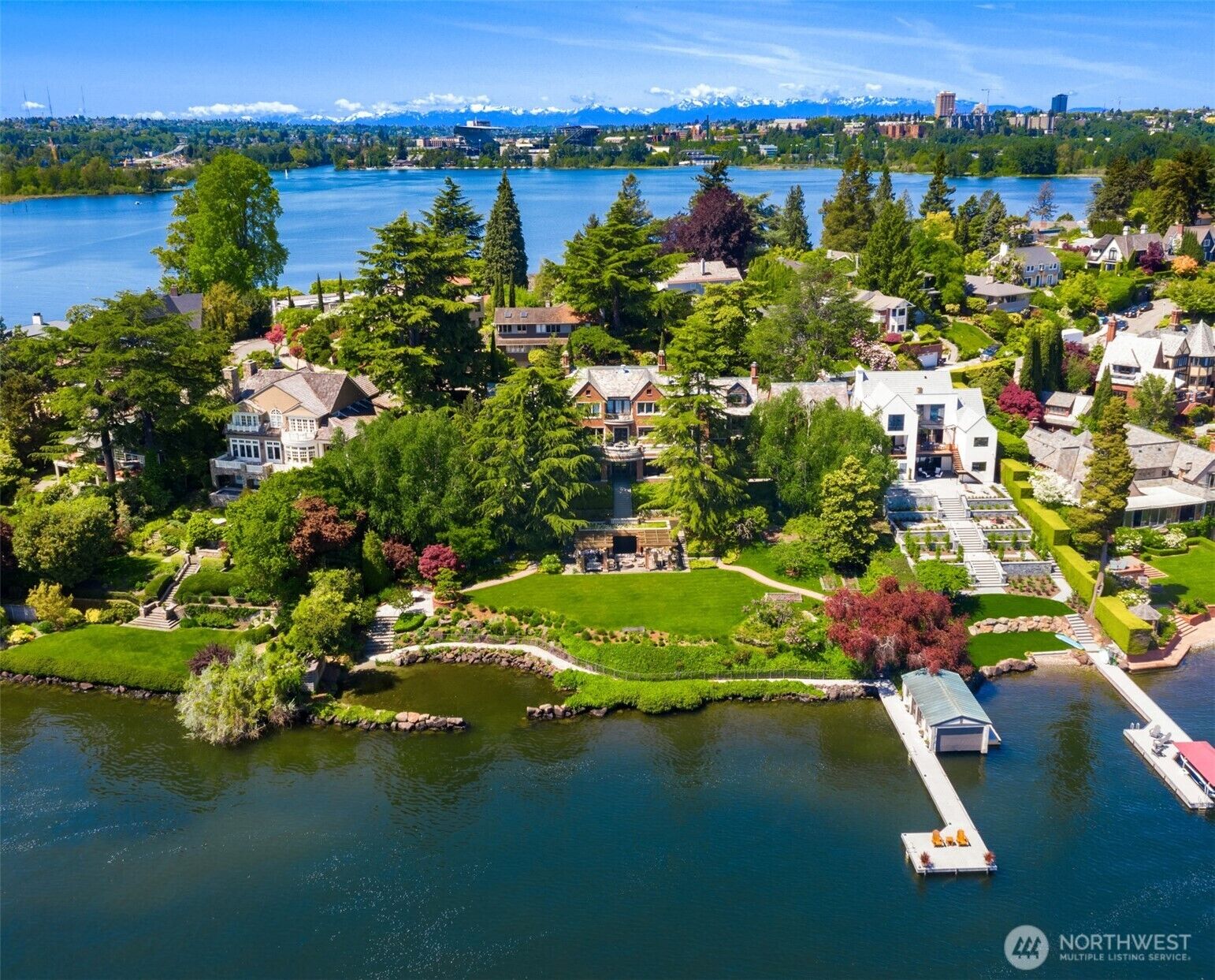 Property Photo:  3038 E Laurelhurst Drive NE  WA 98105 