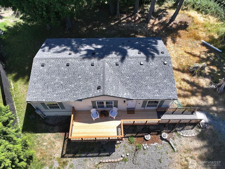Property Photo: 7867 Decatur Avenue WA 98236