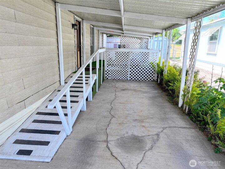 Property Photo:  1372  Samuel Drive  WA 99362 