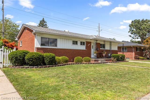 Property Photo: 6647 Shadowlawn Street MI 48127