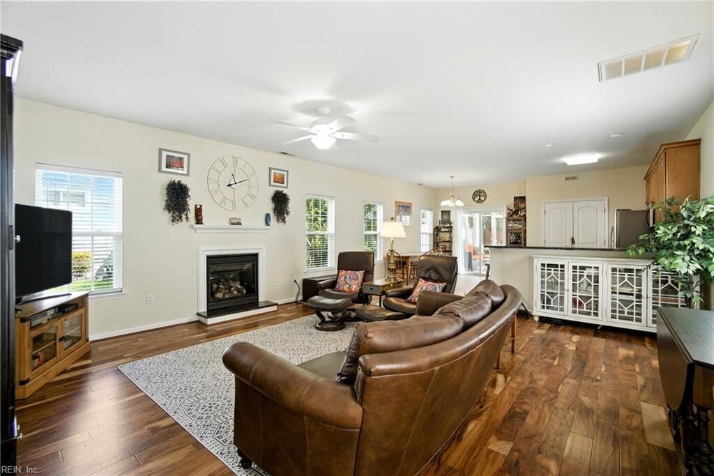 Property Photo: 124 S Fir Ave VA 23452