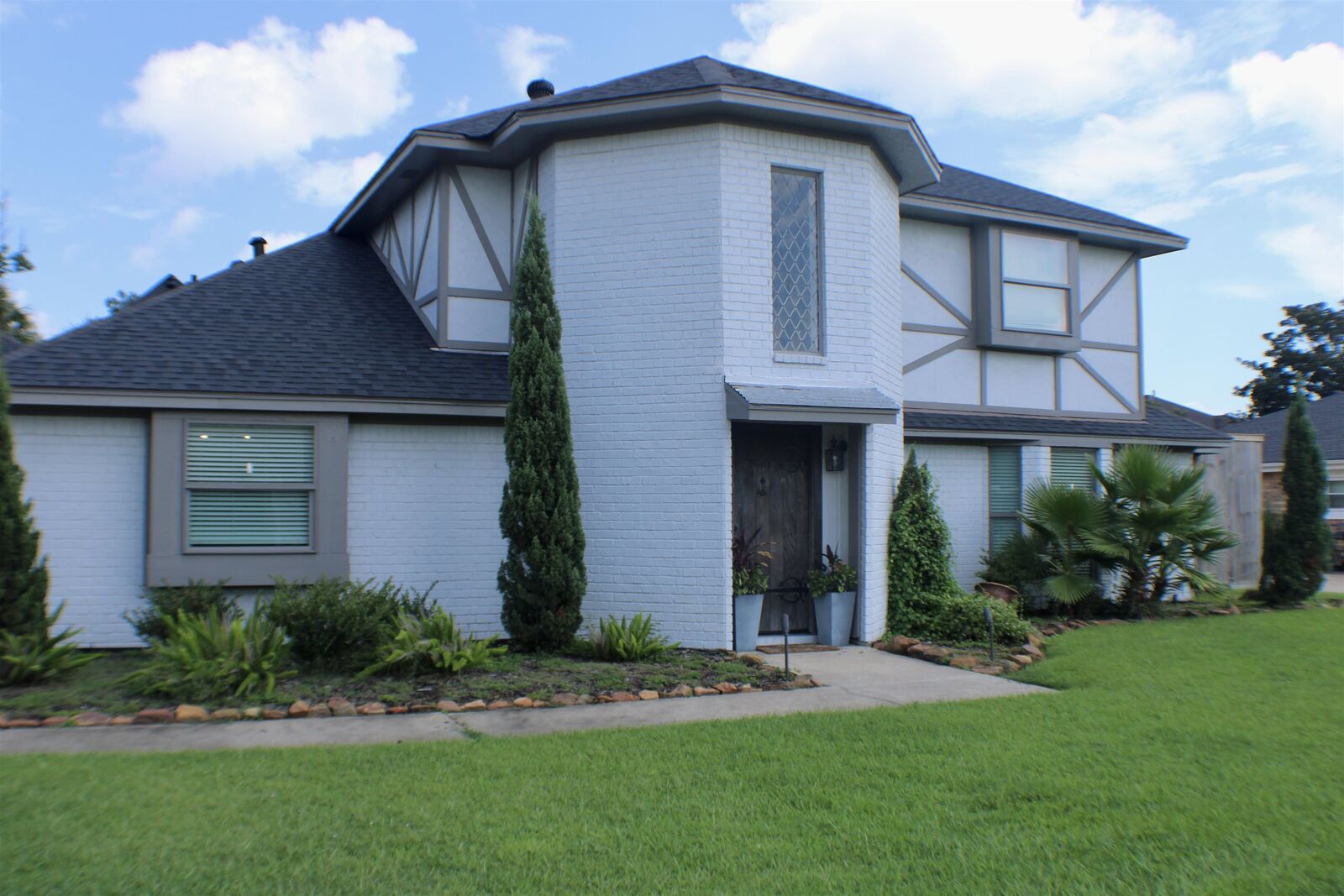 Property Photo: 310 Yorkshire TX 77651