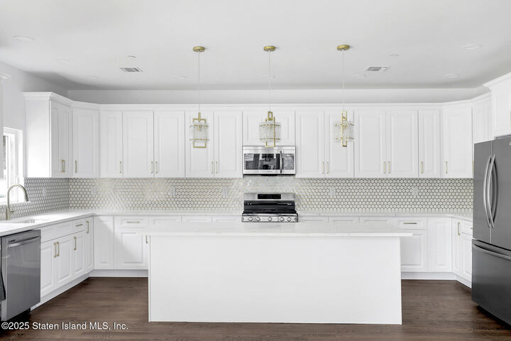 Property Photo: 40 Troy Street NY 10308