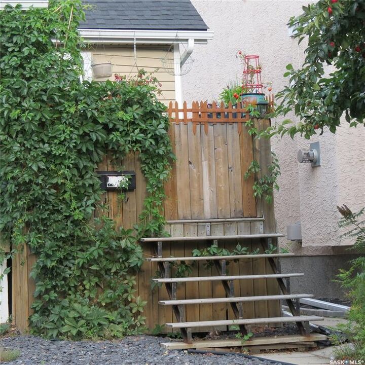 Property Photo:  2256 Wascana Street  SK S4T 4K2 