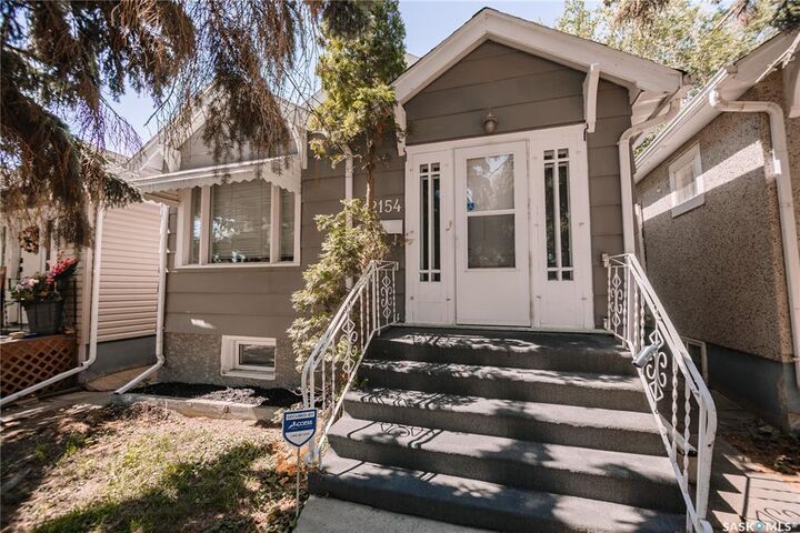 Property Photo:  2154 Broder Street  SK S4N 3S4 